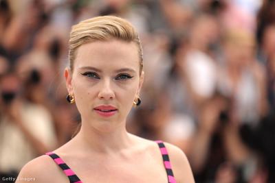 Scarlett Johansson perrel fenyegeti az OpenAI-t hangjának jogtalan felhasználása miatt
