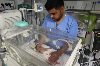 Csecsemő vesztette életét Gázában egy légicsapás következtében