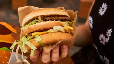 A McDonald's profitja csökkent a várakozások alatt a költségtudatos fogyasztók miatt
