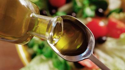 A napi olívaolaj fogyasztás csökkentheti a demencia kockázatát
