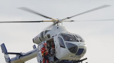 Látványos vízből mentési gyakorlat a Margitszigeten katonai helikopterrel