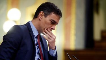 Spanyol miniszterelnök lemondását fontolgatja korrupciós vádak miatt