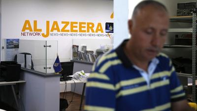 Izrael felfüggesztette az al-Dzsazíra tevékenységét és bezárta irodáját