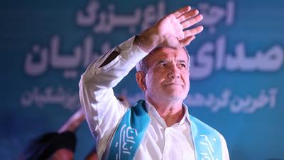 Maszúd Peszeskján: A reformok és nyitottság jelöltje az iráni elnökválasztáson