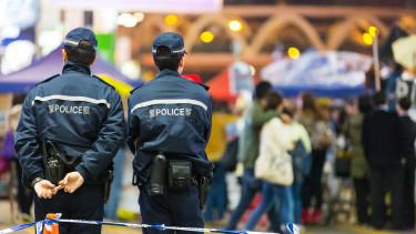 Az Európai Bizottság elítéli a kínai rendőrőrsök uniós működését