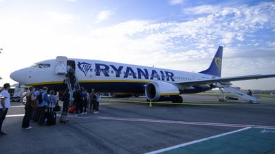 Botrány a fedélzeten: Ryanair járat visszafordult Edinburghból