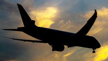 FAA vizsgálat a Boeing 787 Dreamliner gépek ragasztási hibái miatt