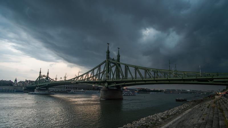 Hidegfront érkezik: szupercellák és lehűlés várható Magyarországon