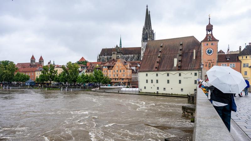 Heves viharok és áradások sújtják Dél-Németországot