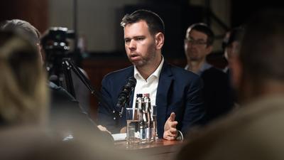 Vitézy Dávid főpolgármester-jelöltként leadta a fővárosi listát