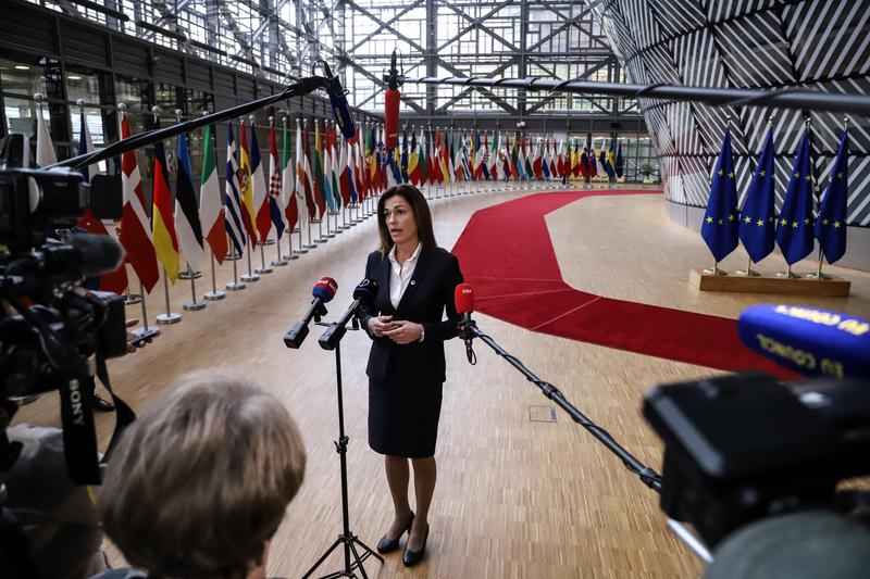 Az Európai Parlament felülvizsgálná a Magyarországra jutó EU-s pénzeket