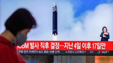 Észak-Korea új ballisztikus rakétákat tesztelt, növelve a feszültséget