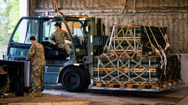Új amerikai tüzérségi lőszergyár nyílik Texasban Ukrajna támogatására
