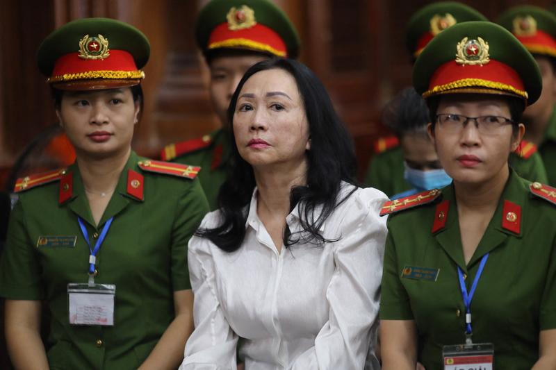 Vietnám legkorruptabb üzletasszonyát halálra ítélték a GDP 3%-ának elsikkasztásáért