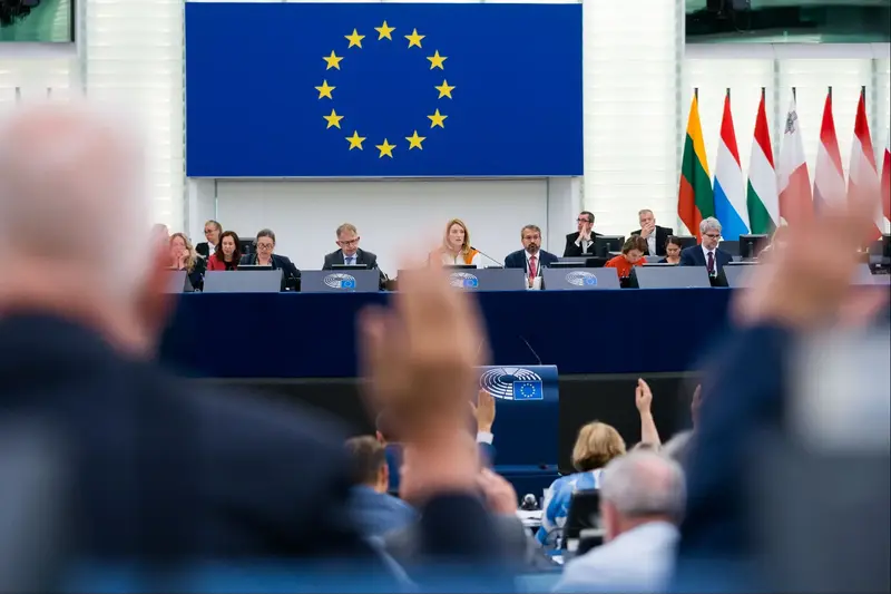 A rejtélyes 664 millió euró: Európai pártadományok zavaros forrásai