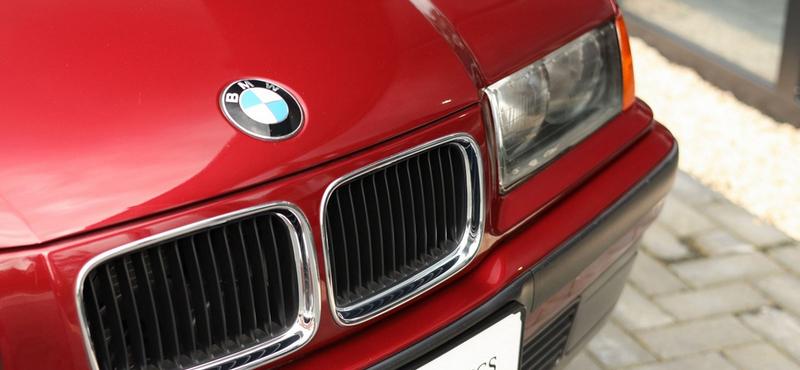 Mint az új: Ritka E36-os BMW 320i alig 1430 km-rel eladó