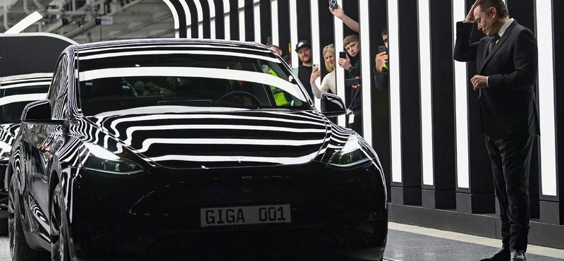 Több mint 3,5 millió Tesla szoftverfrissítésre szorul világszerte