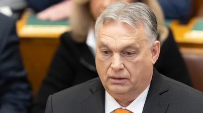 Orbán Viktor a 'Könyv mindenkinek' ajánlójában G. Fodor Gábor kötetét népszerűsíti
