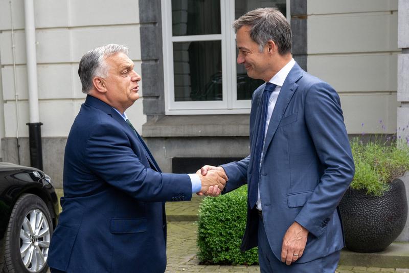 Orbán Viktor kezében az EU Tanács elnöksége a következő félévre