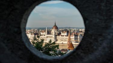 Erős kereslet a magyar államkötvény aukciókon alacsonyabb hozamokkal