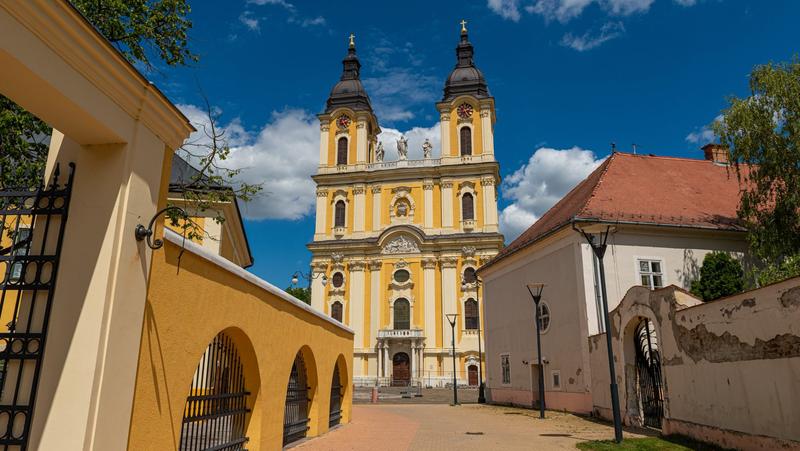 Két pap őrizetben szexuális visszaélések miatt a Kalocsa-Kecskeméti Főegyházmegyében